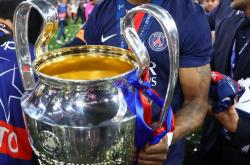 皇家马德里继续高居巅峰，捧起欧冠冠军奖杯，一战燃名的简单介绍