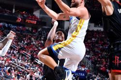 B体育网页版-包含勇士主场大胜，库里砍下高效得分帮助球队取胜的词条