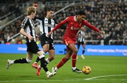 B体育课程-利物浦客场绝杀纽卡，萨拉赫接纳巴第赛季第20球，克洛普赞队员拼劲十足的简单介绍