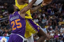 湖人大胜开拓者，豪取五连胜