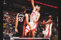 B体育新闻-火箭主场不敌开拓者，遭遇两连败