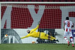 B体育官方-足球比赛中的关键时刻，豪门球队逆袭