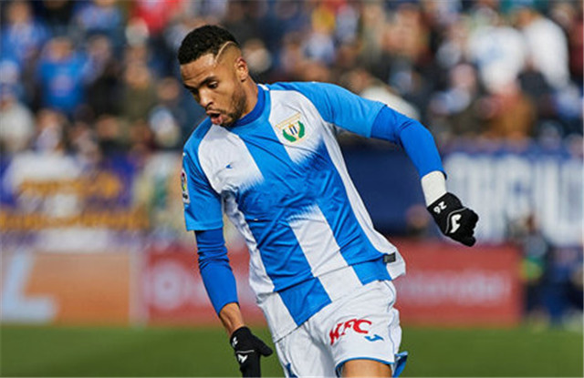 瓦拉多利德主教练下课，球队寻求变革的简单介绍