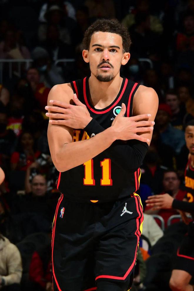 老鹰队球星特雷-杨助攻创新高,被誉为本赛季最佳控球后卫的简单介绍 老鹰队球星特雷-杨助攻创新高,被誉为本赛季最佳控球后卫的简单介绍