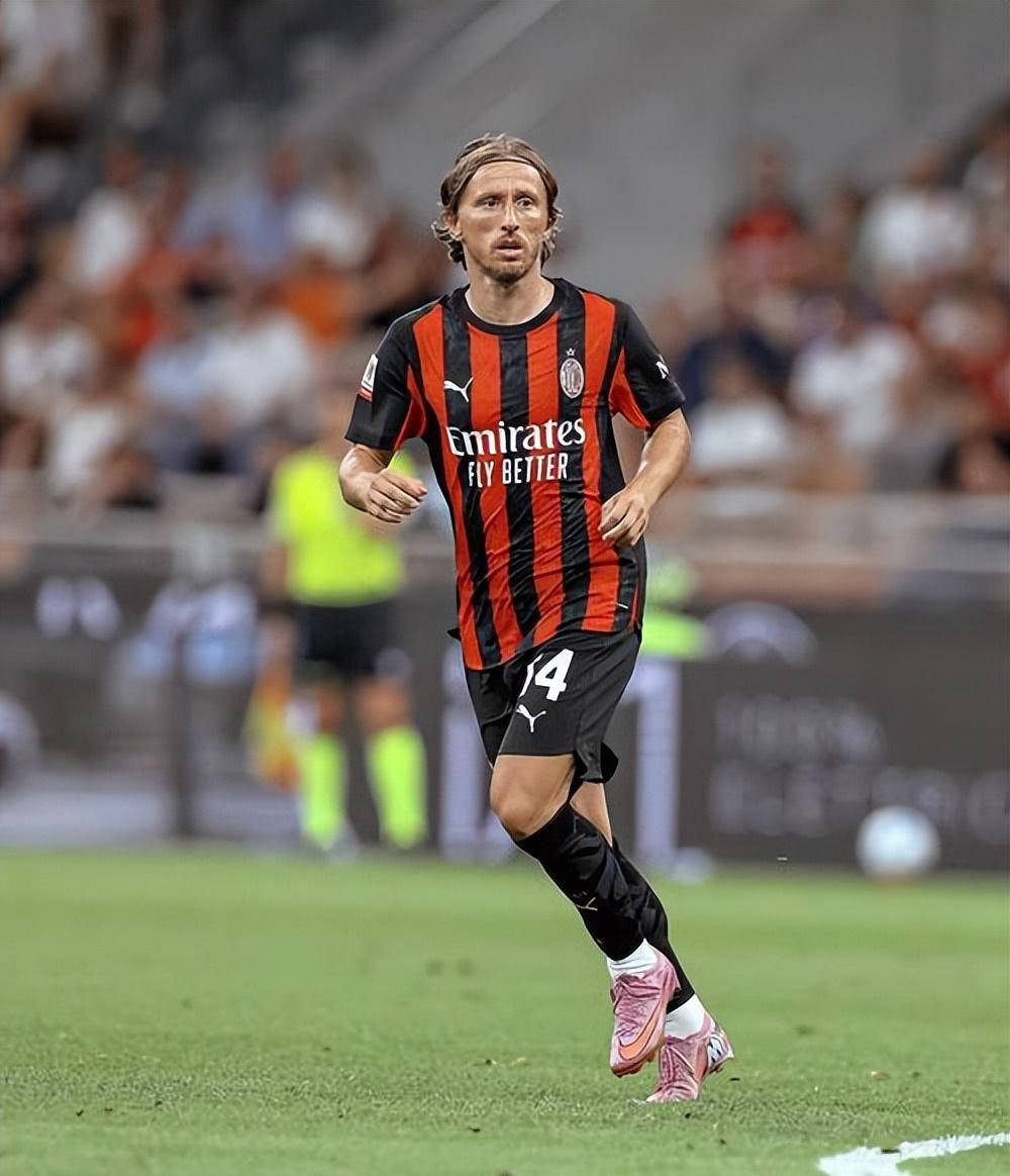 包含AC米兰历史首次晋级欧冠，开启新篇章的词条