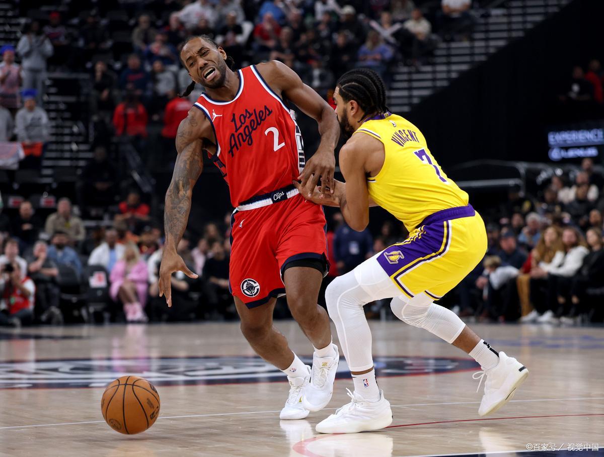 「快船击败雄鹿，保罗乔治合砍50分」的简单介绍