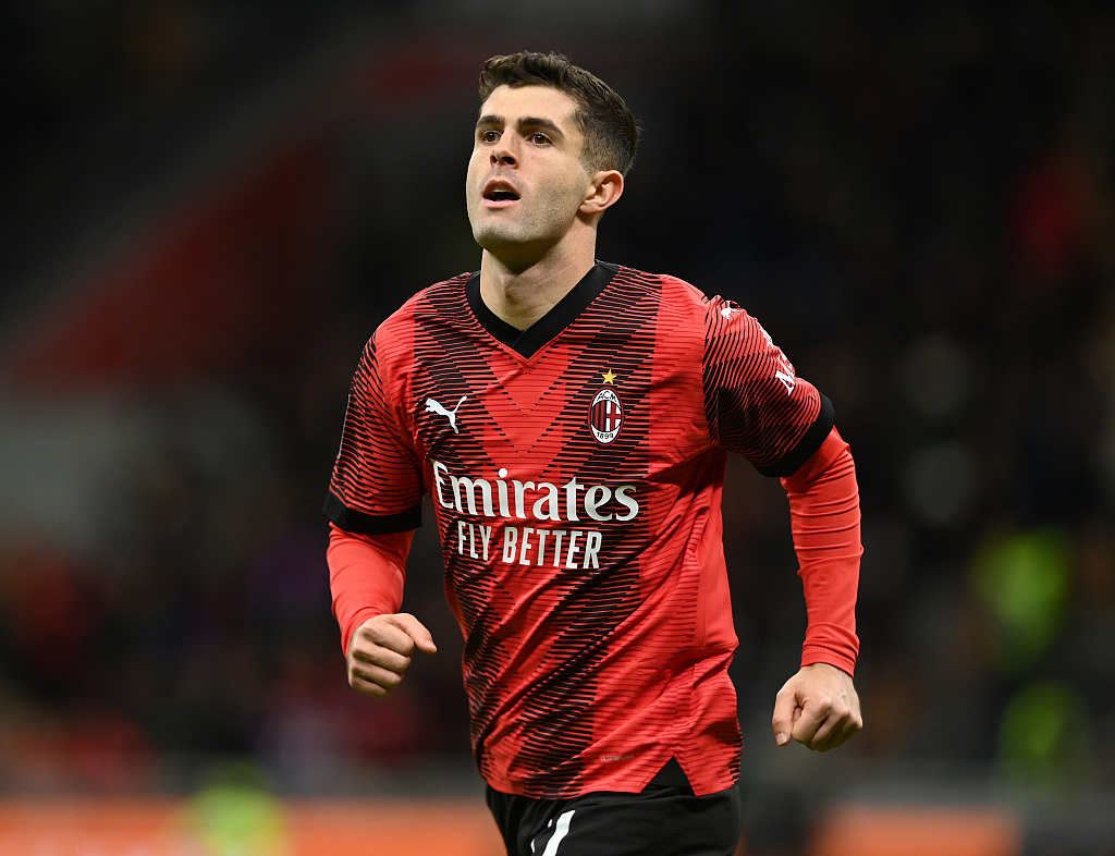 AC米兰主场战胜曼联，晋级欧罗巴联赛八强